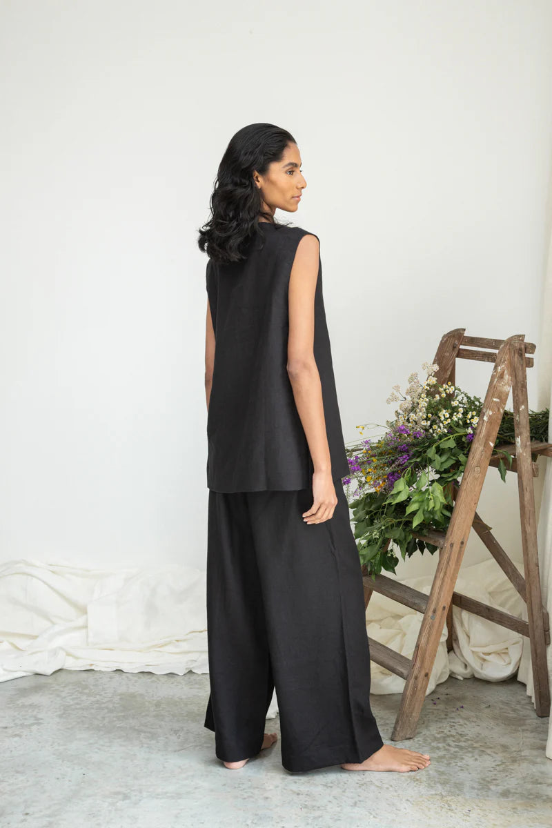 Wren-May Linen Vest - Black