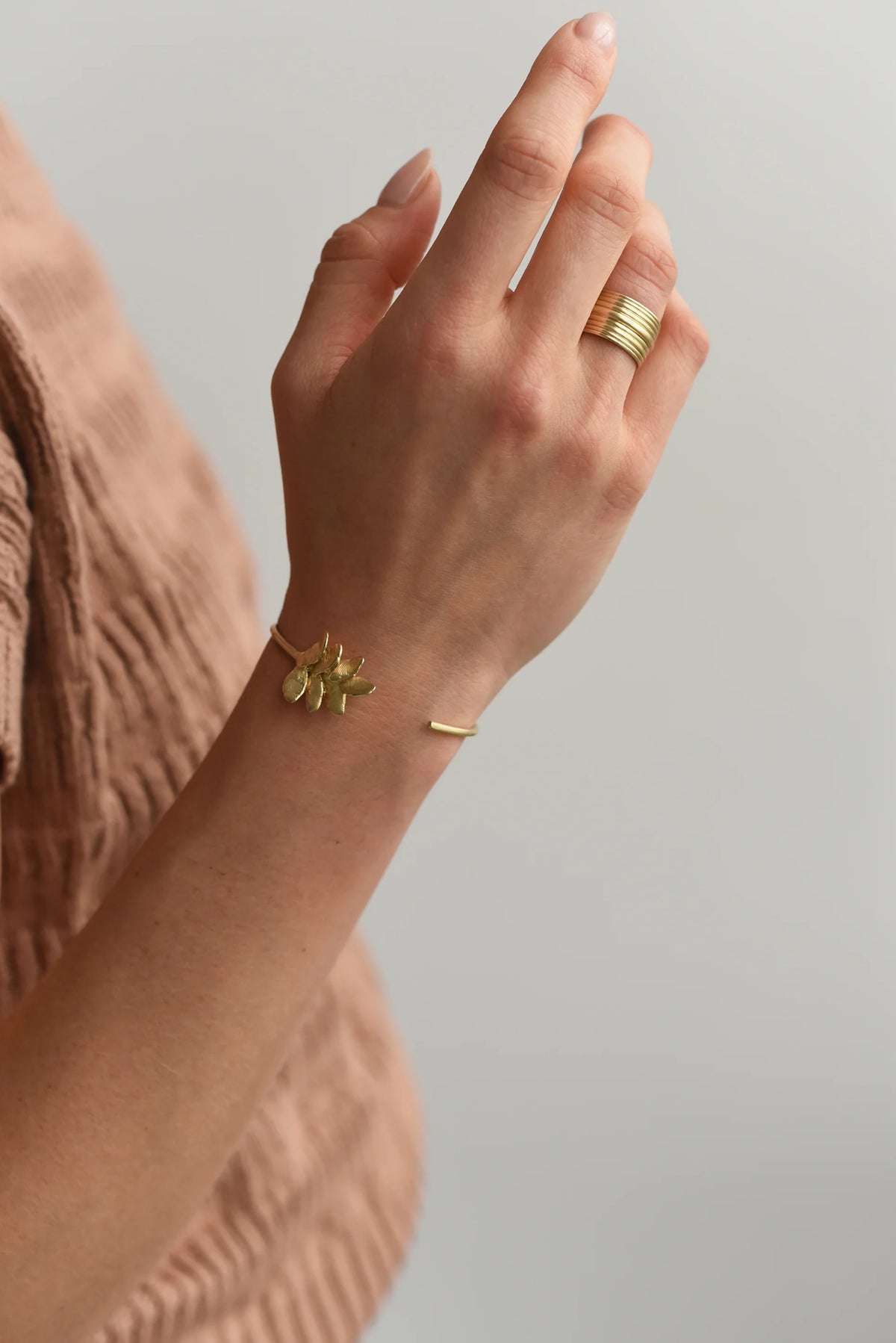 8.6.4 Design Cuff - CU-H-13