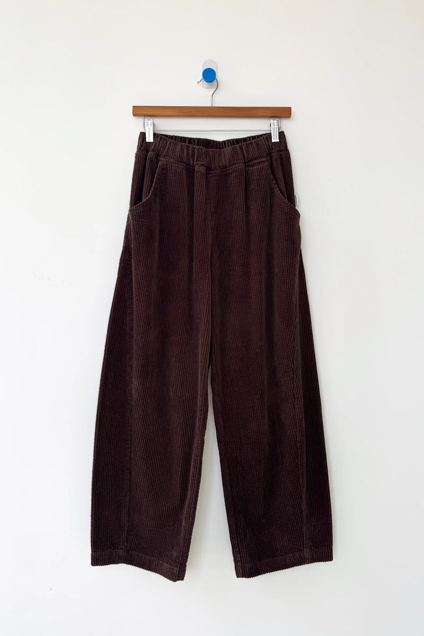 Soft Corduroy Arc Pants - Brown