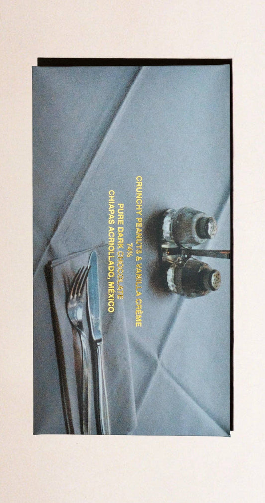 Casa Bosques Chocolate: CRUNCHY PEANUTS & VANILLA CREME 74%