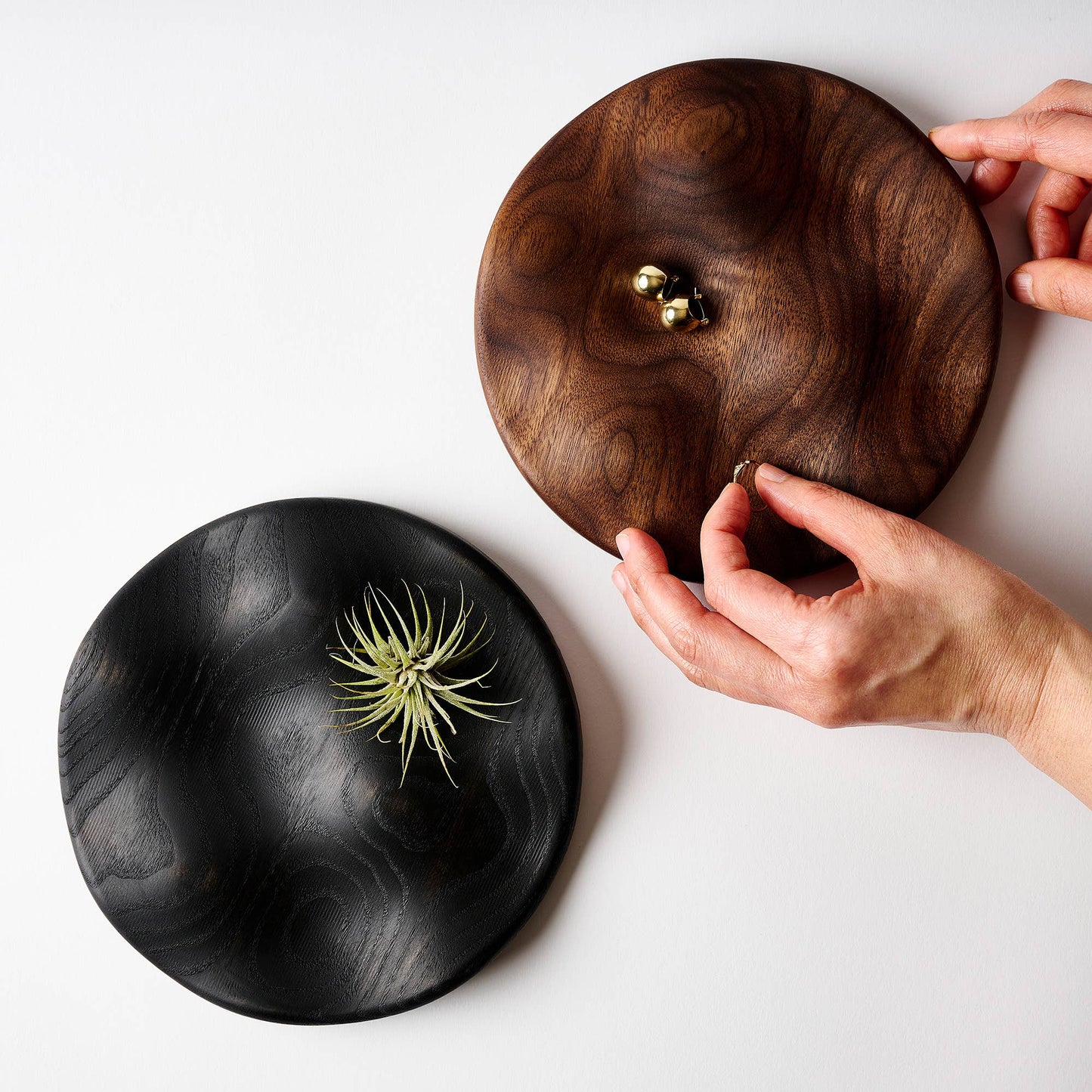 TOPO Round Tray - Blackened White Ash