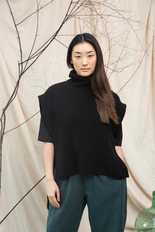 Kanon Recycled Wool Knitted Vest - Black
