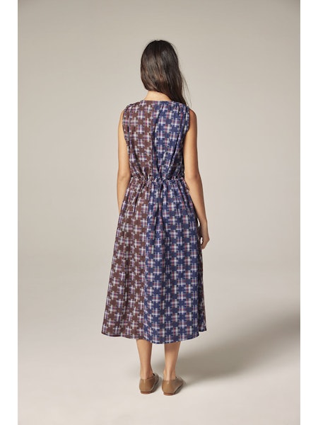 Contrast V-Neck Dress