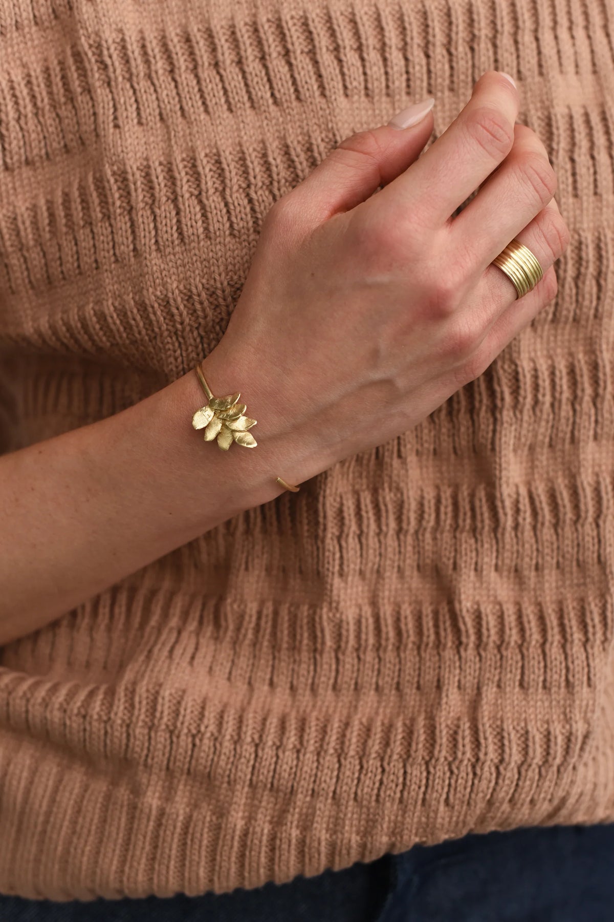 8.6.4 Design Cuff - CU-H-13