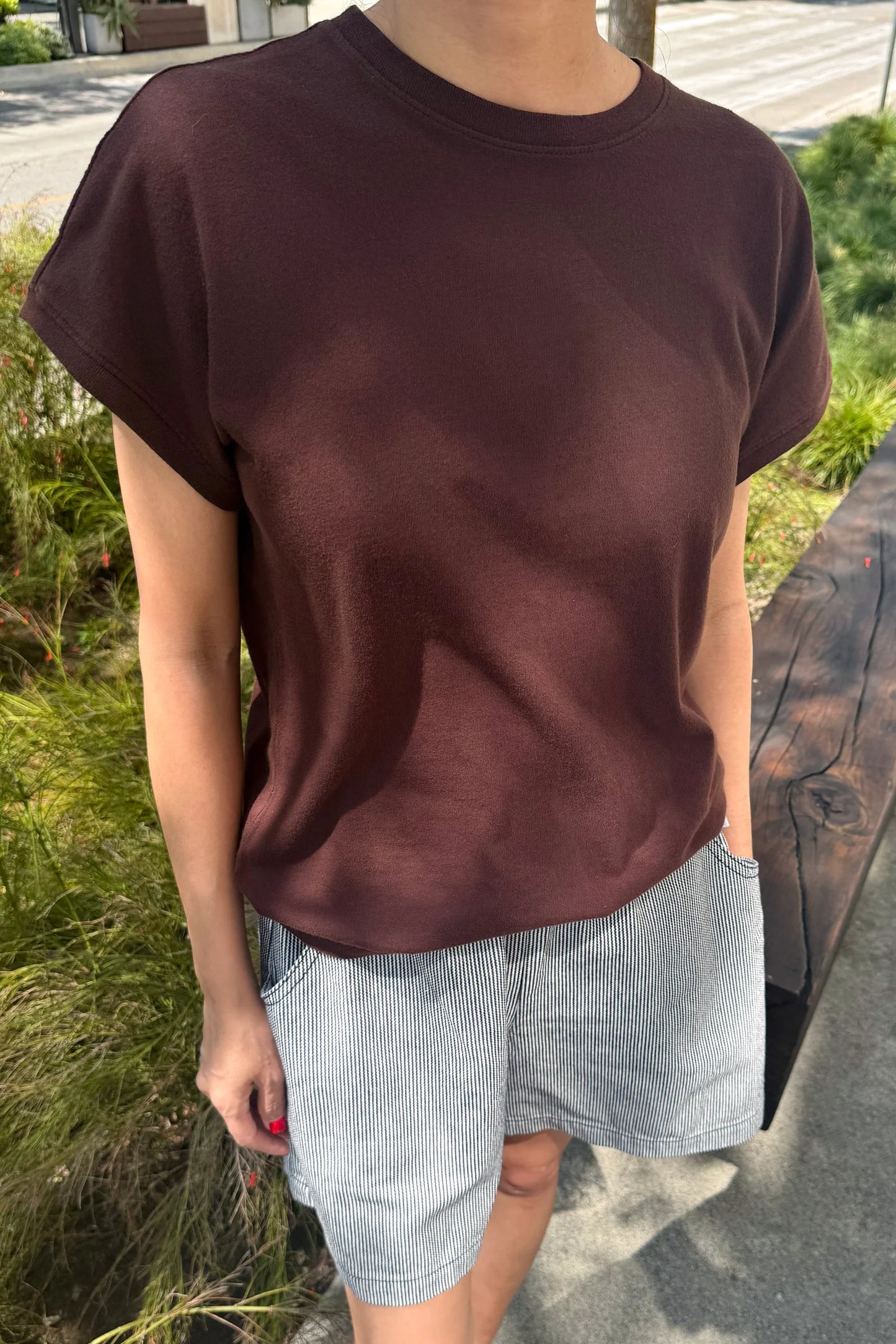 Ease Tee - Dark Cacao