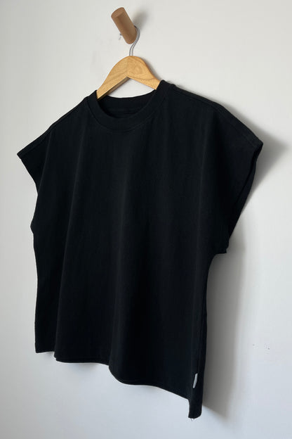 PREORDER Jeanne Tee - Black