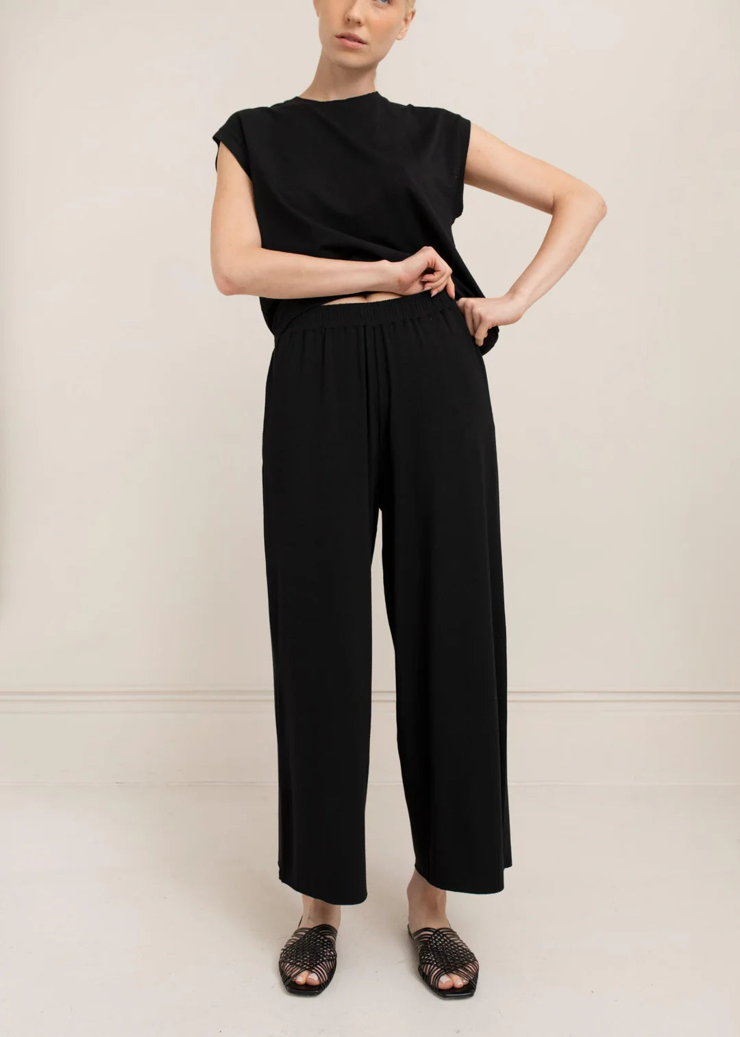 Leif Cropped Pant - Black