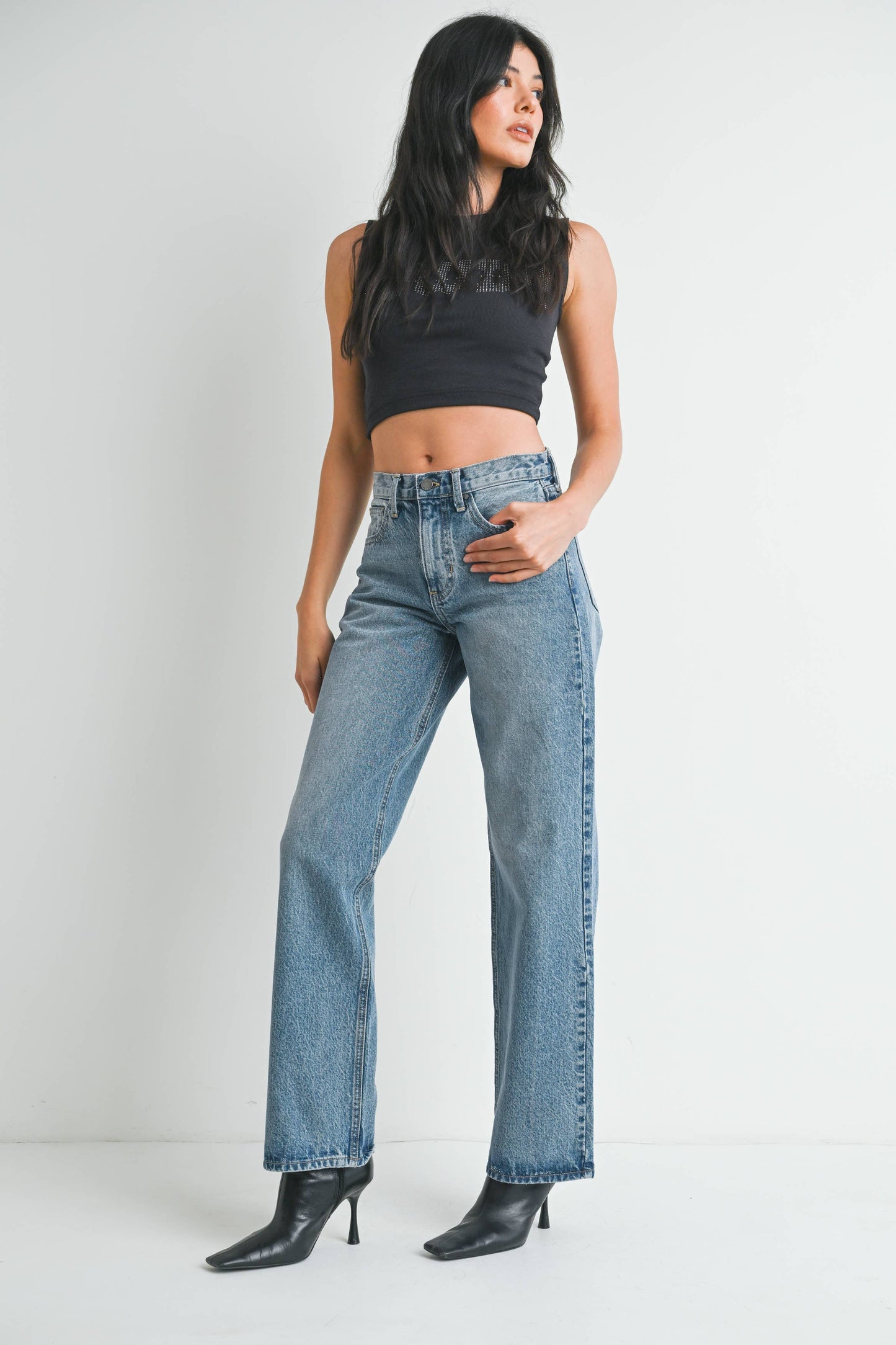 The Relaxed Straight Leg Jean - Medium Denim