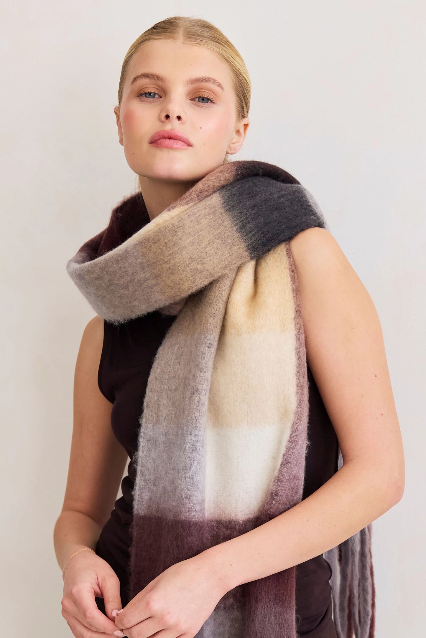 The Reykjavik Scarf - Dark Berry